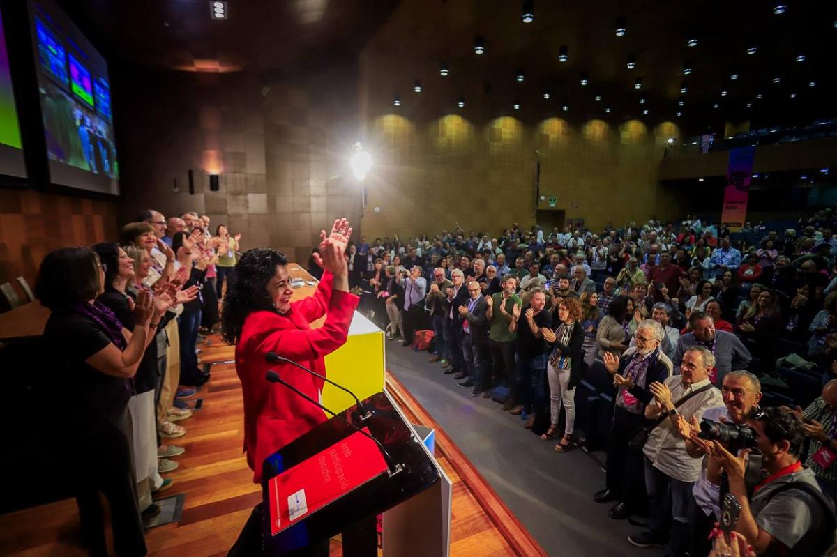 Ana Garca, secretaria general de CCOO PV, junto a la nueva Comisin Ejecutiva.