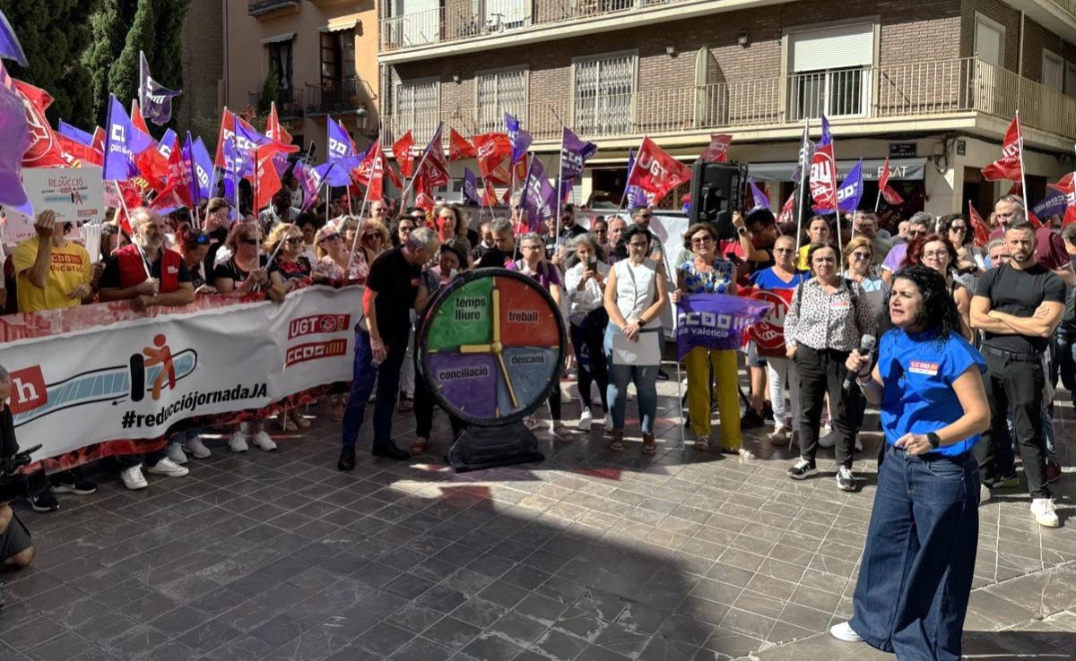 Intervencin de la secretaria general CCOO PV, durante la concentracin por la reduccin de la jornada laboral.