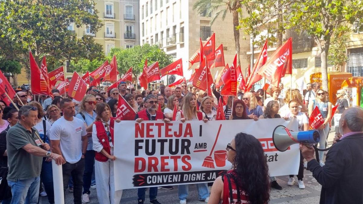 Movilización del sector de Limpieza de Edificios y Locales de la provinciade Valencia por el desbloqueo del convenio