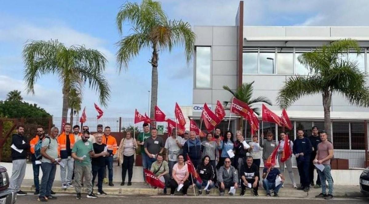 Vaga indefinida en Obeikan MDF Espanya