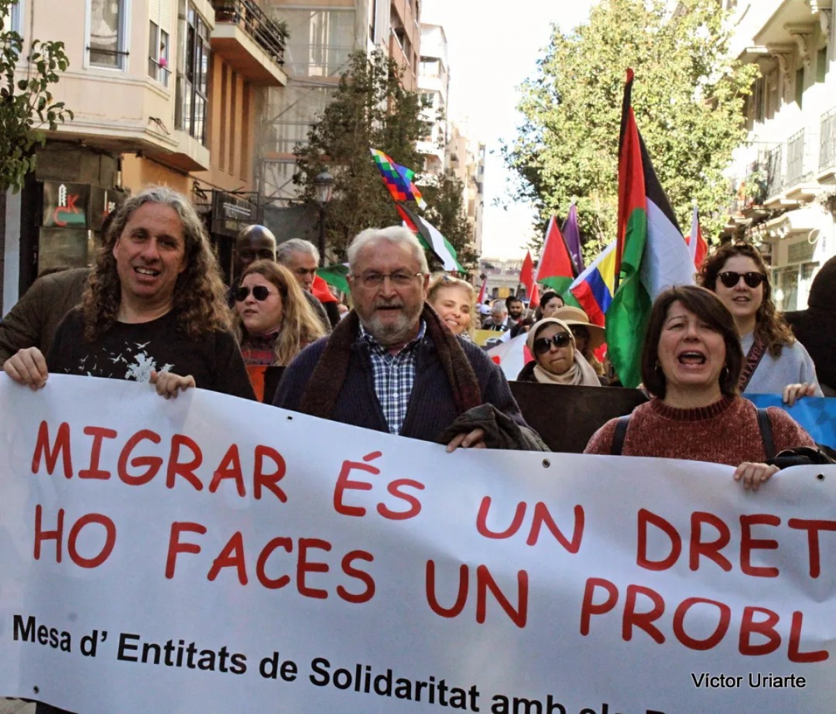 Movilizacin de la Mesa de entidades de solidaridad con las personas migrantes, de la que CCOO PV forma parte