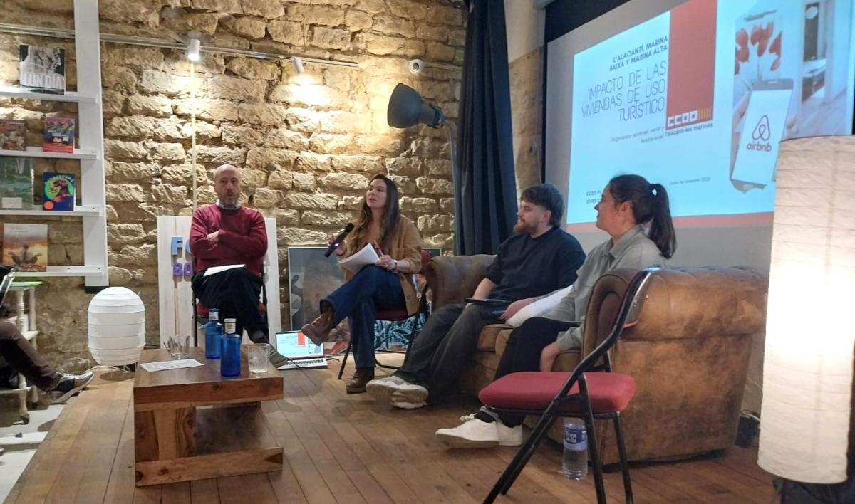 Acto público en Alicante sobre la situación de emergencia habitacional en l'Alacantí, la Marina Alta y la Marina Baixa, organizado por CCOO l'Alacantí-les Marines.