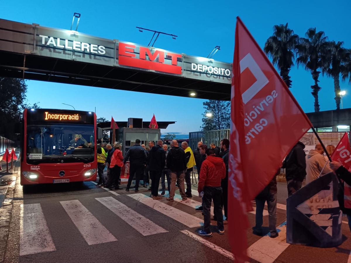 Primeras horas de la huelga de autobuses convocada por CCOO y UGT, Valencia