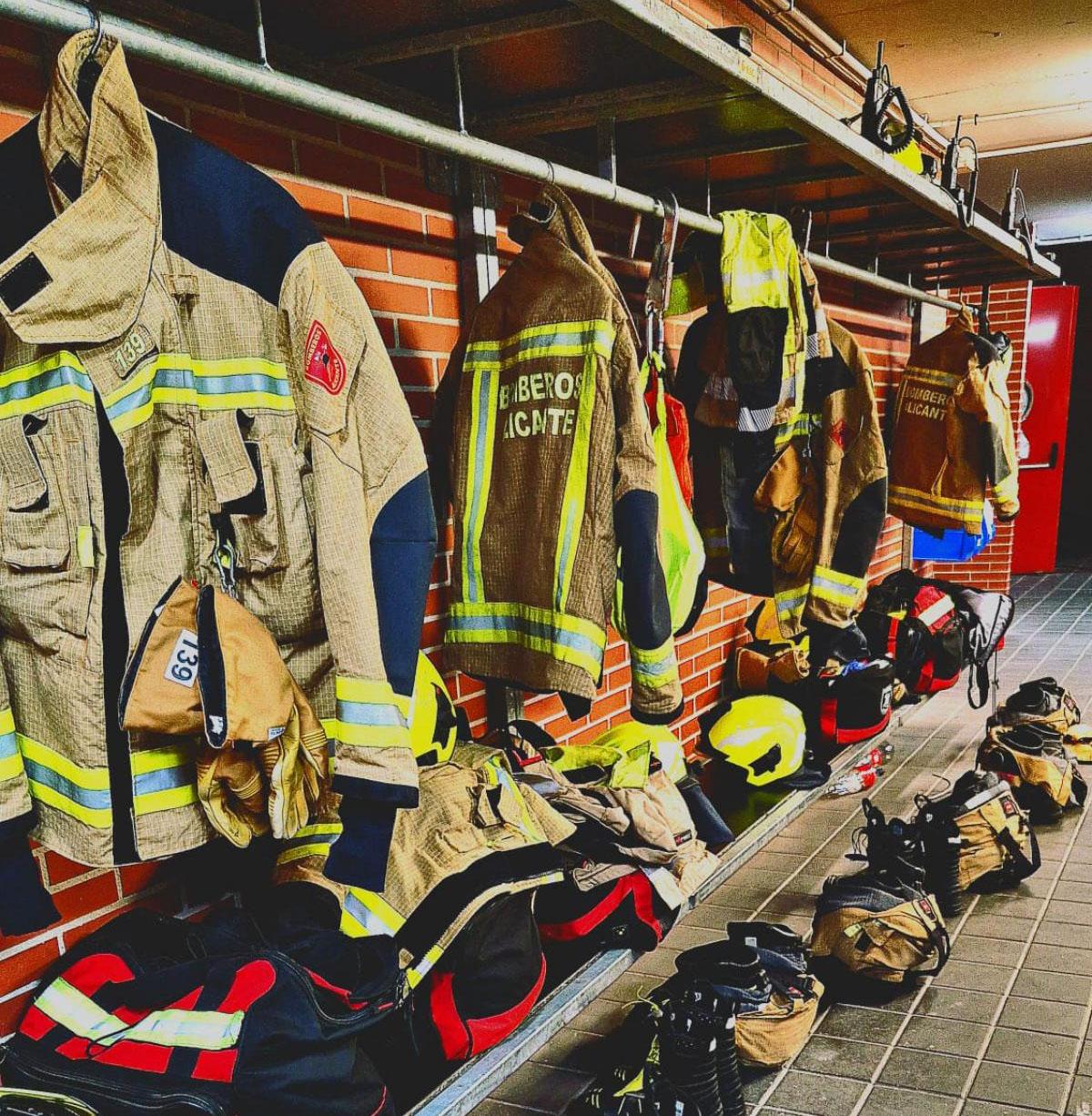 Vestuario del personal de Emergencias CV