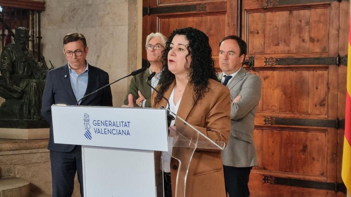 La secretaria general de CCOO PV, Ana García Alcolea, en su intervencion tras la reunión del Observatorio de la Industria y de los Sectores Económicos Valencianos.